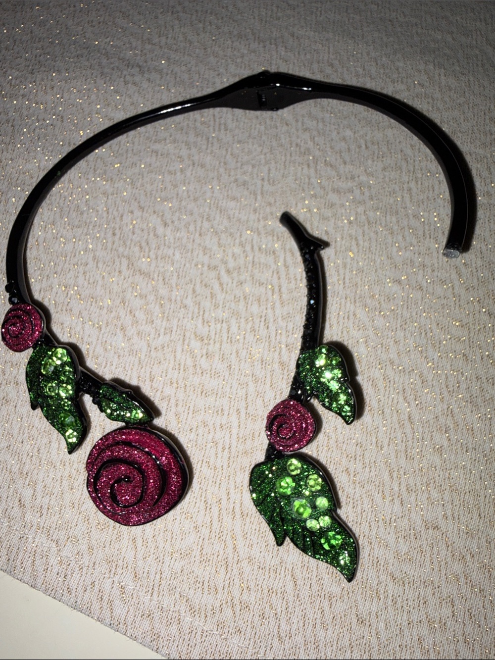 Betsey Johnson Gothic Glitter Rose Statement Necklace READ